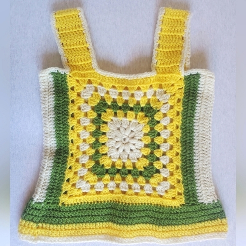 Vintage crochet knit tank top floral wool yellow VTG 70s cottagecore boho small
